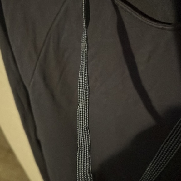 Oversized UGG Pullover Sweater - Picture 3 of 4